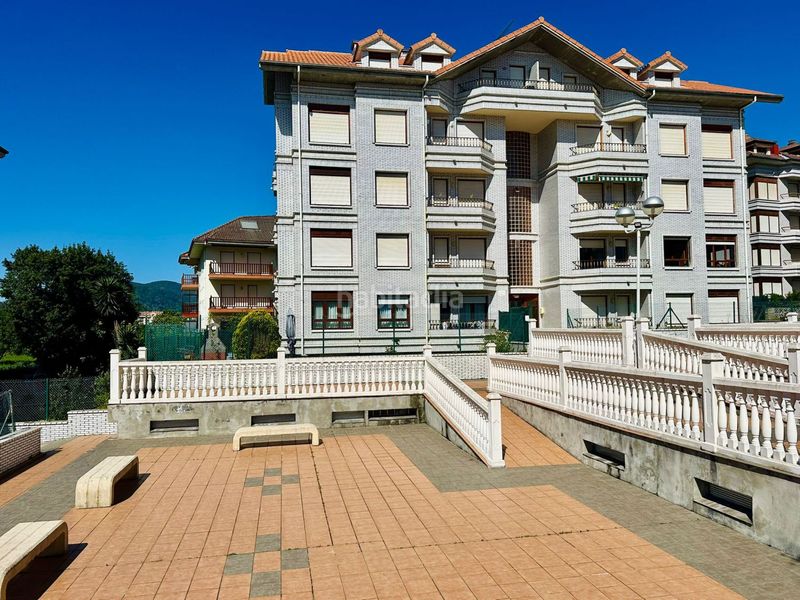 Foto 173d0540-1516-4f47-a6d5-de02beea367c. Pis amb calefacció aparcament a Tregadín Noja