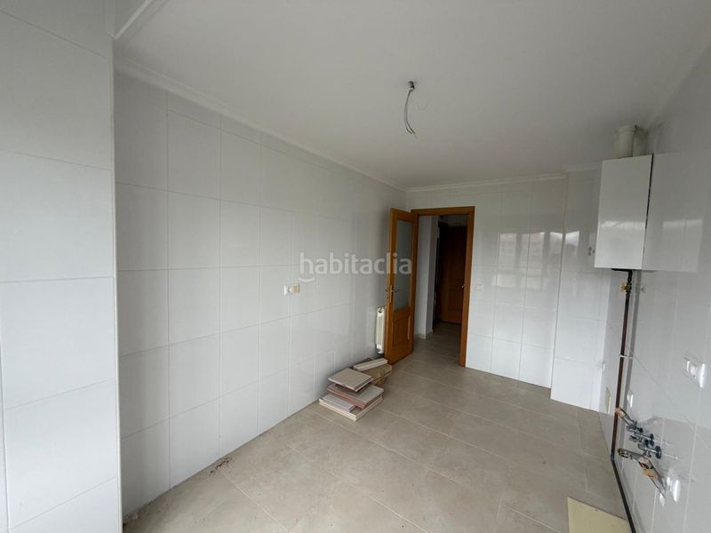 Foto 0b9c3411-90f4-4e94-a370-0deda153424b. Pis amb calefacció aparcament piscina a Meruelo