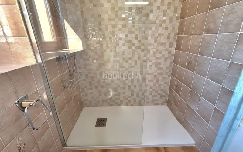 Foto c342cf15-01b8-4af9-a5cb-51a53d222fe2. Rent house with parking in Palacio Noja
