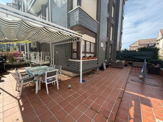 Pis  Ris. Piso en venta en palacio, 2 dormitorios.