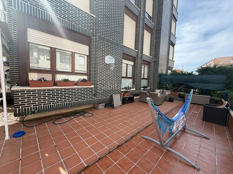 Foto 5ee135d0-217e-4db1-994f-3e1256587bac. Flat with heating parking pool in Palacio Noja