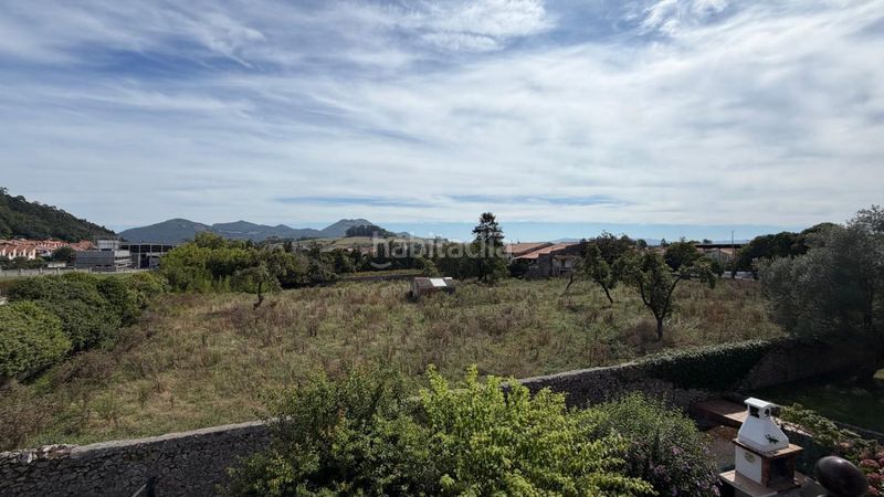 Foto 4beaaae8-48a2-498a-b8fd-dd88fc2a66e2. Casa adossada amb calefacció aparcament a Argoños