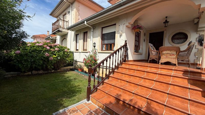 Foto 7ff732e3-b19e-429f-906d-a1c8009e6605. Casa adossada amb calefacció aparcament a Argoños