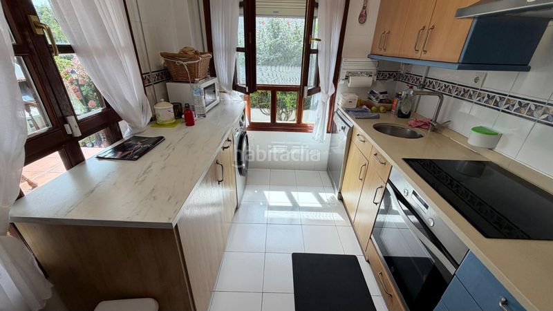 Foto be7fadf9-2b55-4448-95c5-53ba5ea1fdd7. Casa adossada amb calefacció aparcament a Argoños