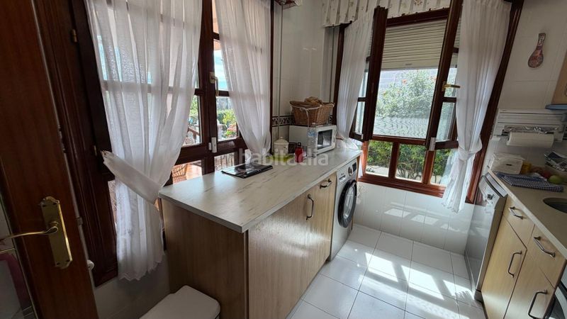 Foto ec013fe0-8460-497a-9201-87d7e8e4db49. Casa adossada amb calefacció aparcament a Argoños