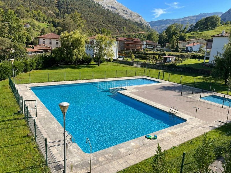 Foto 9b188096-2b69-4e6f-b145-8558bb599ec5. Chalet pareado en venta , 3 dormitorios. en Arredondo