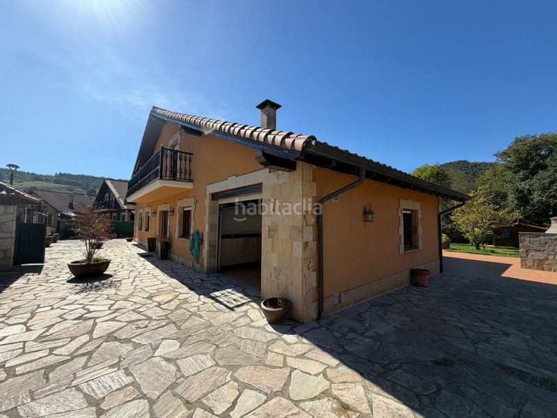 Foto 493c98a4-4d14-4518-995d-646ce54fd7a7. Casa amb aparcament a Bárcena de Cicero