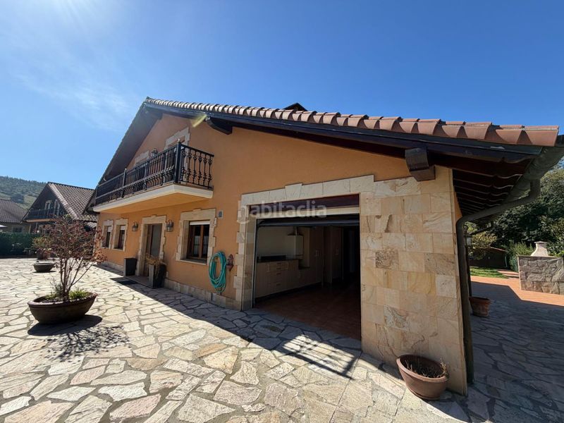Foto bb93cdea-d045-4207-ab2b-bf0c3b3ccdbc. Casa amb aparcament a Bárcena de Cicero