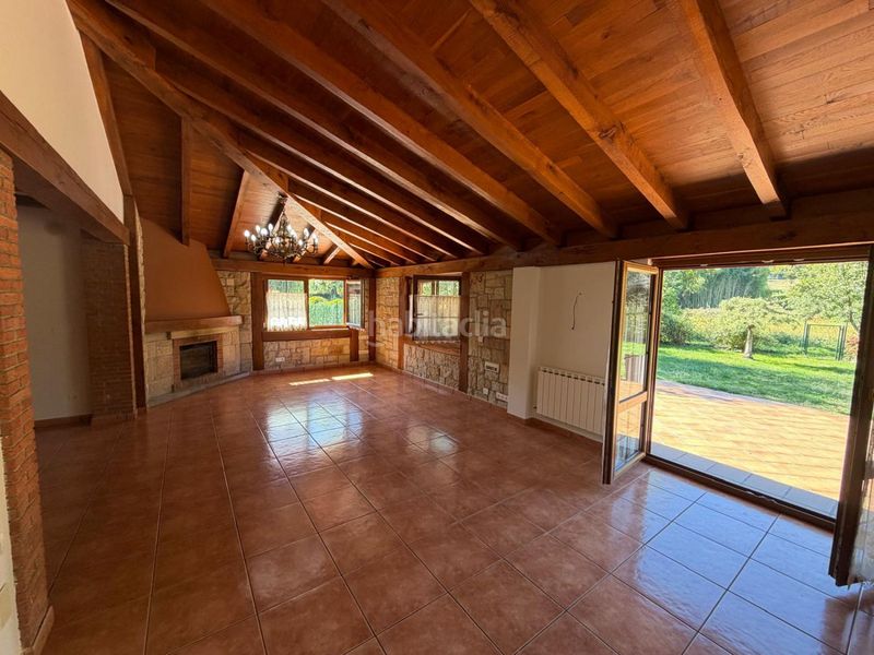 Foto bf40fd8e-a4cf-4da0-819c-c70cc7888d26. Casa amb aparcament a Bárcena de Cicero