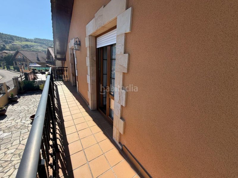 Foto cc6c91c6-8b1c-4b8d-b8a4-d54d86d50d75. Casa amb aparcament a Bárcena de Cicero