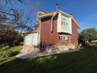Chalet  La corvera. Chalet en venta en ajo bareyo, 3 dormitorios.