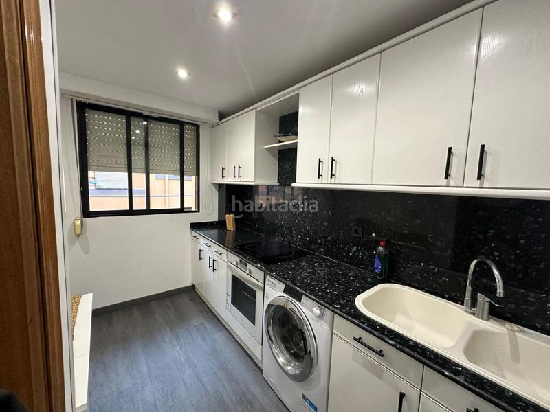 Foto 86fd6c28-dad1-44f2-a654-76479a4f92d9. Piso  en venta en playa de Ris, 3 dormitorios. en Noja