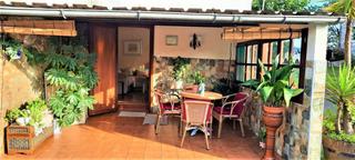 Maison  San pantaleón. Casa en venta en castillo, 3 dormitorios.