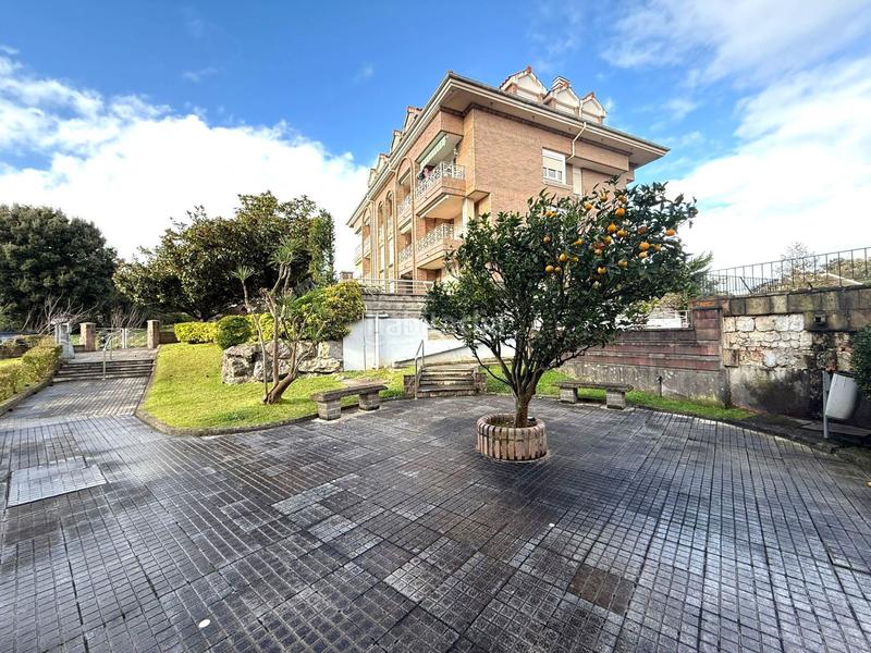 Foto 51b7838f-5505-40bd-a1d3-34cc0a537385. Posto auto in Pedroso Noja