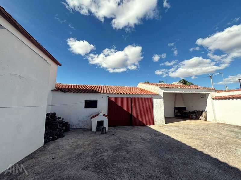 Foto 4b0a7a39-8089-4b83-af89-558ed56de580. Casa  en venta , 3 dormitorios. en Llanos Del Caudillo