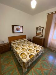Haus  Lealtad. Casa en venta en paseo del río, 3 dormitorios.
