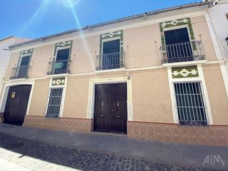 Casa in Manzanares. Casa en venta en casco antiguo, 9 dormitorios.
