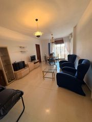 Appartamento in Manzanares. Piso en venta en centro, 4 dormitorios.