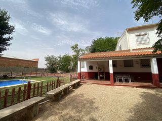 Chalet in Manzanares