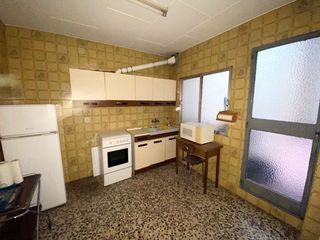Etagenwohnung  Pérez galdós. Piso en venta en centro, 4 dormitorios.