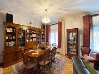 Etagenwohnung  Toledo. Piso en venta en centro, 5 dormitorios.