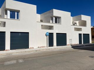 Casa  Independencia. Casa en venta en cábilas, 3 dormitorios.