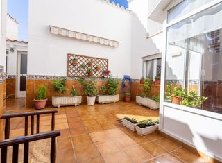 Casa  Blas tello. Casa en venta en centro, 5 dormitorios.