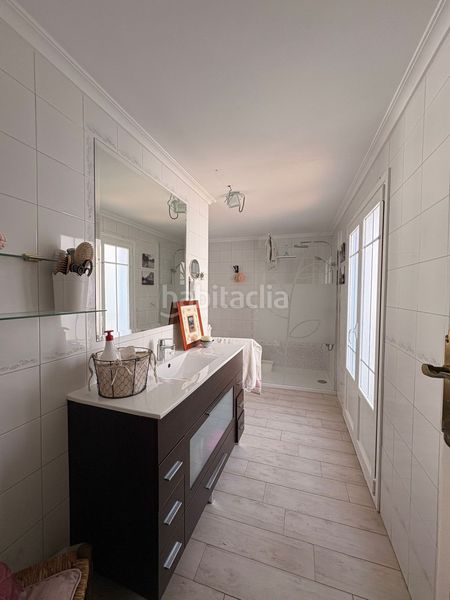 Foto c280ef21-cd57-4e3a-b97e-7780f03e93df. Casa amb calefacció aparcament a Manzanares