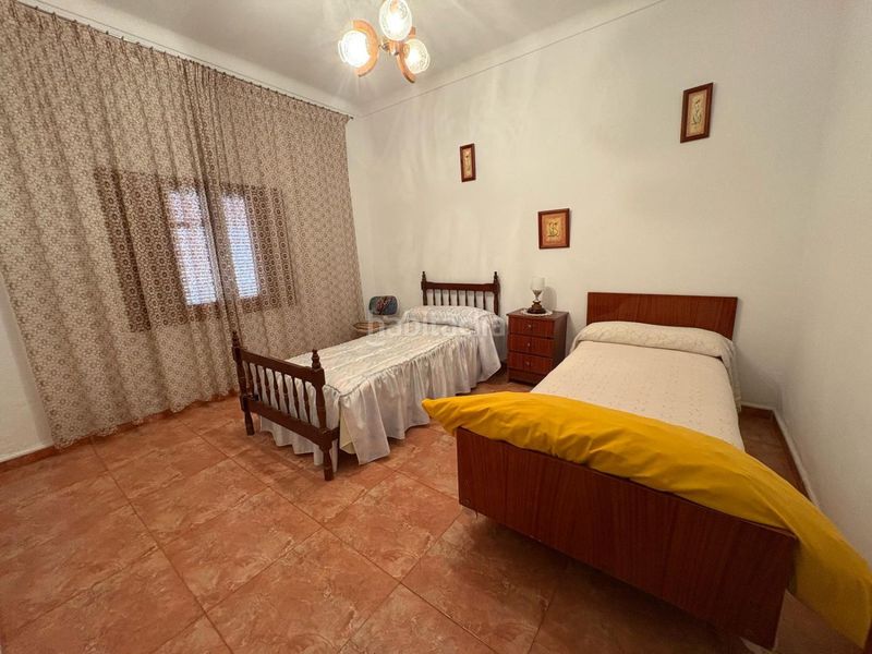 Foto 1751ea98-6833-4040-94c6-786ac36cae50. Casa amb aparcament a Membrilla