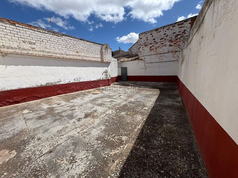Foto 73dd1d08-c3b2-4f6a-8928-15896c1d3dfd. Casa amb aparcament a Membrilla