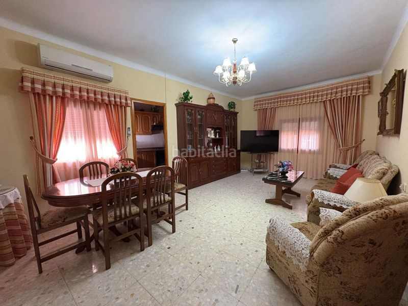 Foto 9dd94d5d-9d39-4fcb-82e4-3b860ffbc8e9. Casa amb aparcament a Membrilla