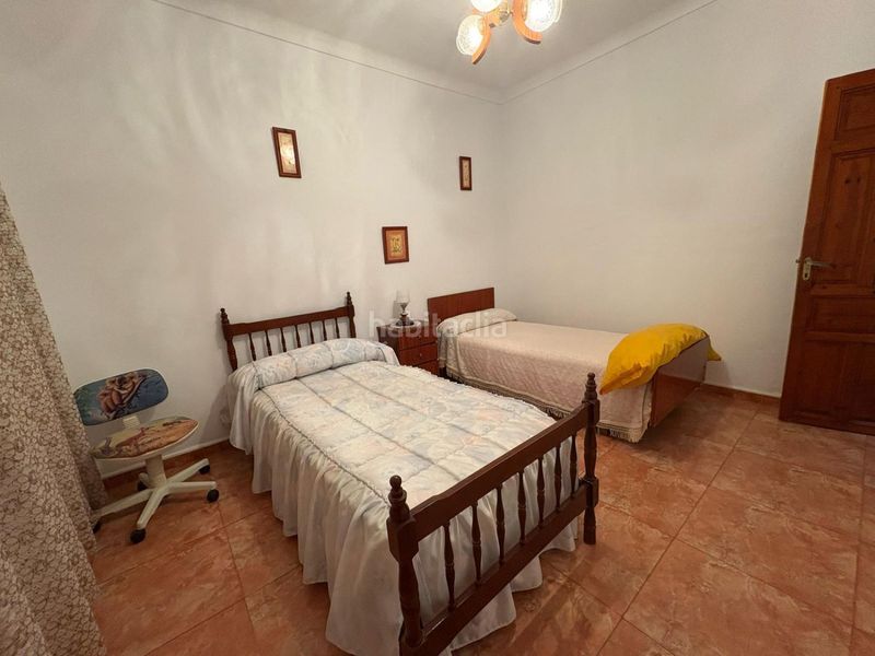 Foto fb162b40-2ad9-49e9-aee9-23976db50b06. Casa amb aparcament a Membrilla