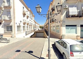 Car parking  Toledo. Cochera en venta en la vereda.