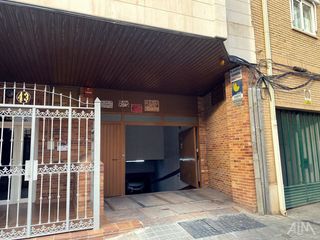 Car parking in Manzanares. Cochera en venta en centro.