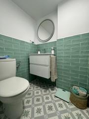 Maison à Centro. Se vende casa adosada centro