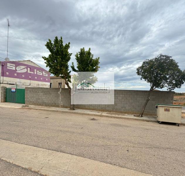 Foto 3310d764-632b-41e7-8ab8-9446993115a2. Alquiler terreno residencial en calle real 28 en Castillejo de Iniesta