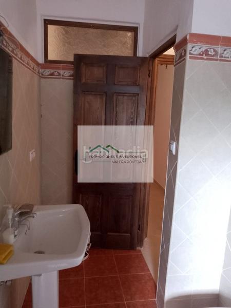 Foto a3bb3853-aac1-49f3-9de4-a95df3d18368. Casa en calle empedrada 5 gran casa en Barchín del Hoyo