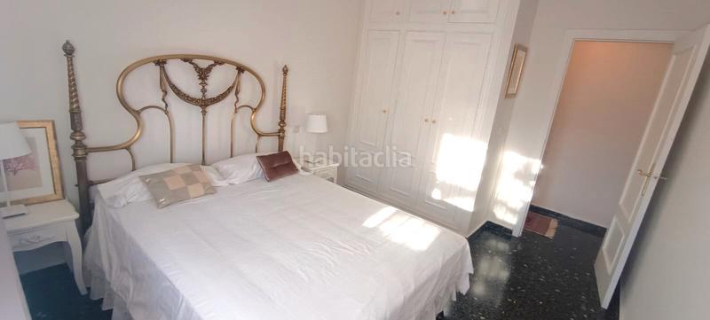 Foto 887fc299-978b-4342-ae10-8a527bd60e15. Chalet con camino riscaldamento in Reyes Católicos - Paseo de San Antonio Cuenca