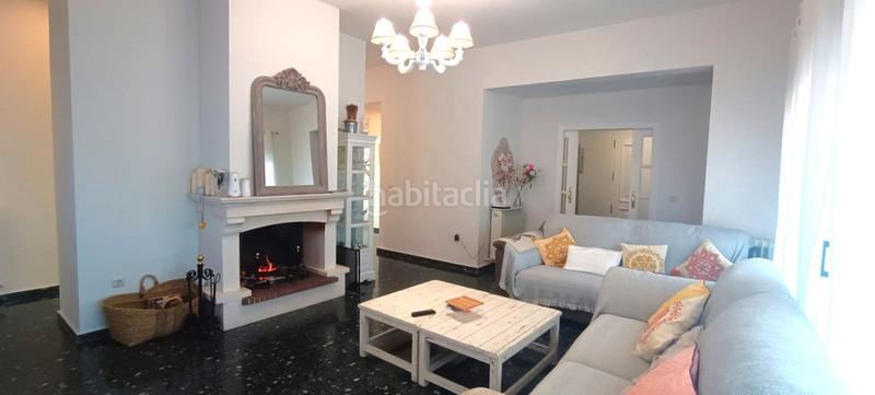 Foto ca3b58fa-87ad-4399-87ce-c95ee4855b62. Chalet con camino riscaldamento in Reyes Católicos - Paseo de San Antonio Cuenca