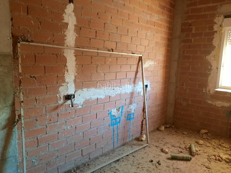 Foto e4111fc5-3807-4548-9f7c-35957dd89f92. Edificio gran edificio para invertir en Villalgordo del Júcar