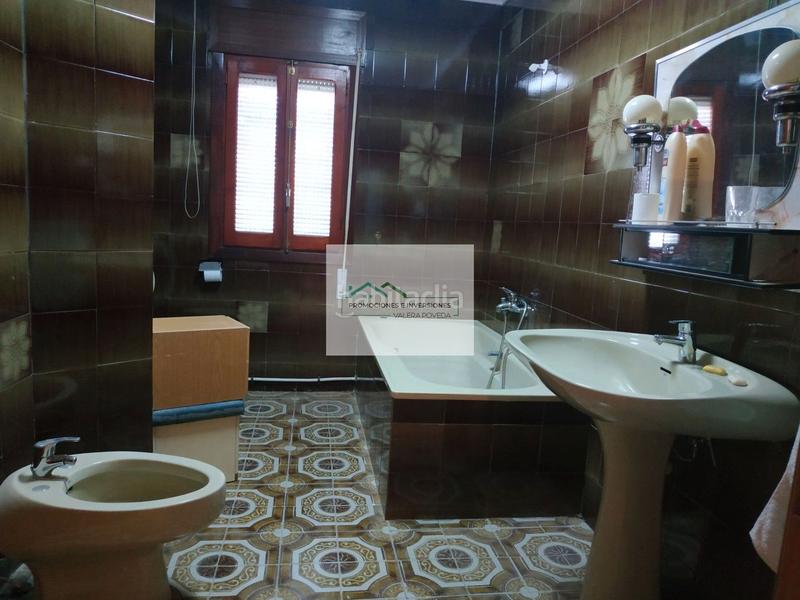 Foto eadd8c6d-4ddd-4bfb-8d8b-387cc4fbfc5f. Piso amplio piso en el centro del pueblo con espectaculares vistas!! en Honrubia