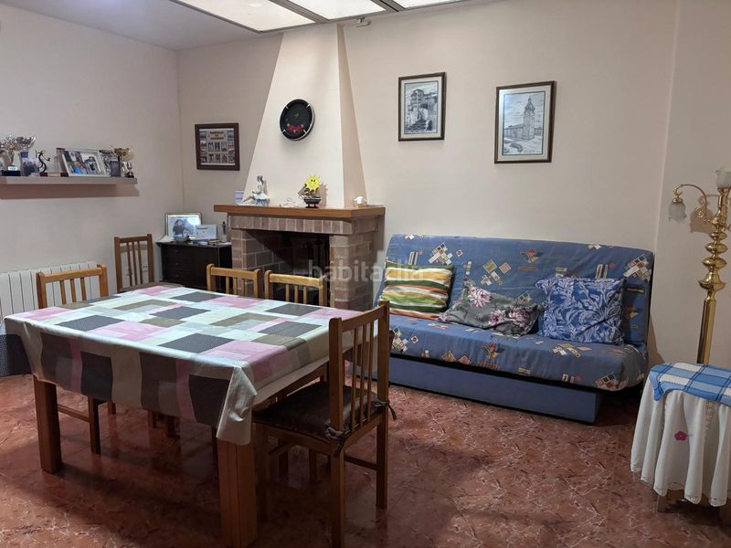 Foto f4422b34-f84d-42cc-9a16-8e9b657bb138. Casa amb xemeneia calefacció a Campillo de Altobuey