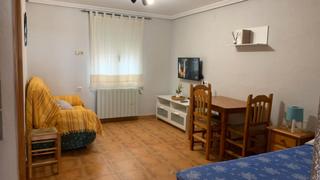 Lloguer Apartament  Carretera de la roda. Apartamento acogedor ideal para una persona.