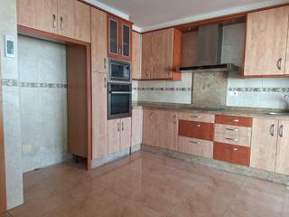 Casa adosada en Tobarra. Adosado de 208 m2 en venta situado en albacete, tobarra