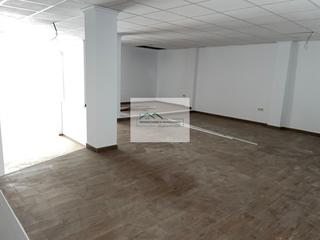 Rent Business premise in Calle aguardas 21