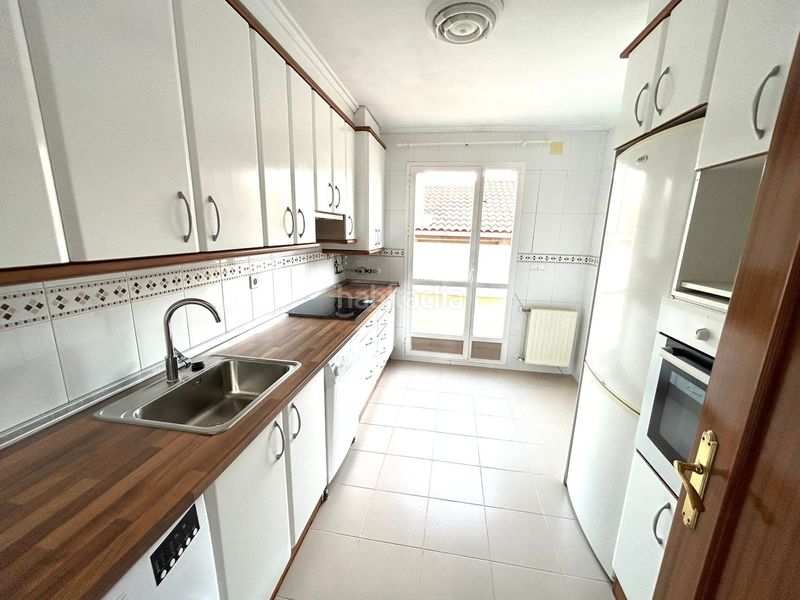 Foto a34e0974-1c08-434b-8822-822a9c689a5e. Casa adossada a San Fernando - Carretera de Valencia Cuenca