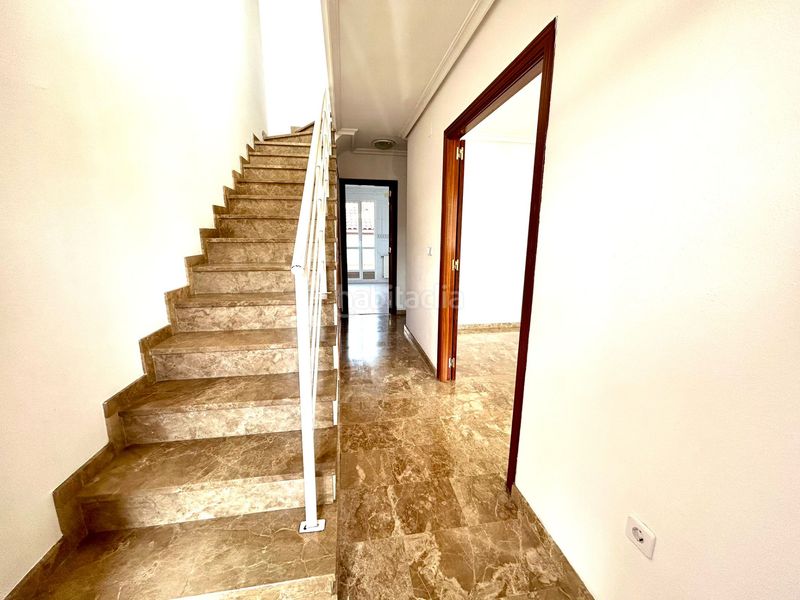 Foto c46e4eff-ce17-4dd3-9082-a66436cd845c. Casa adossada a San Fernando - Carretera de Valencia Cuenca
