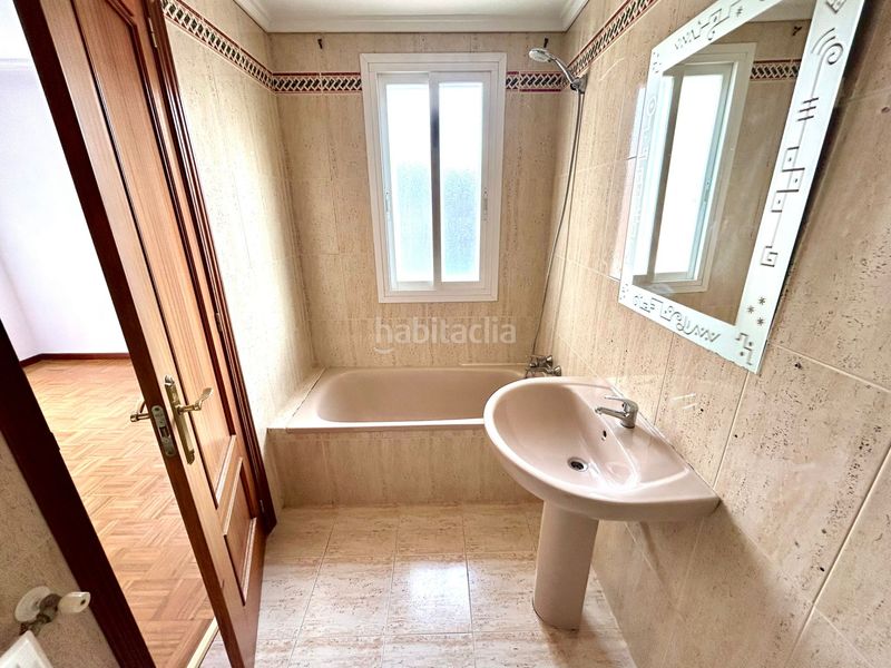 Foto f383467d-3b47-4dd9-a011-1688c449bd3d. Casa adossada a San Fernando - Carretera de Valencia Cuenca