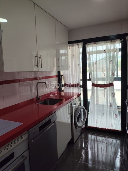 Foto 2331d0f1-4333-4c26-ac91-b18b1777e468. Lloguer pis amb calefacció piscina a Reyes Católicos - Paseo de San Antonio Cuenca