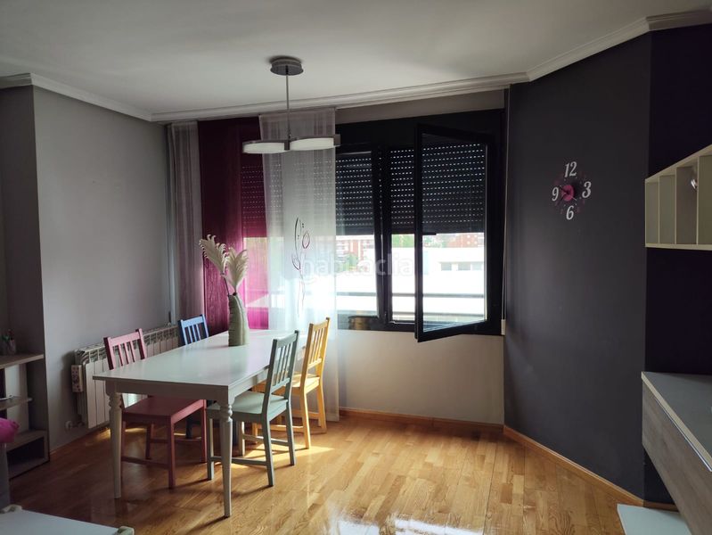 Foto 89c9d483-757c-46bf-847a-dc399a0612de. Lloguer pis amb calefacció piscina a Reyes Católicos - Paseo de San Antonio Cuenca